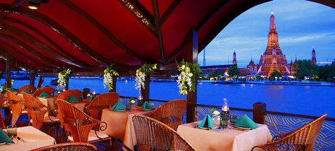 Romantische Dinner-Cruise * Lichterfahrt auf einer historischen Reisbarke auf dem "Fluss der Könige" in Bangkok
