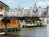 Unsere SCHOENE Klong Tour Bangkok mit bequemen Boot - taeglich durch die historischen Kanaele von Thonburi - in Deutsch